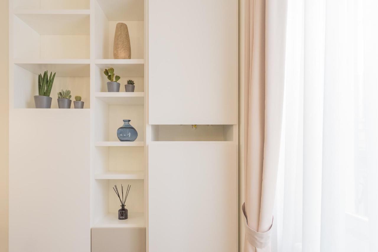 Modern & Stylish Apartment In Como City By Rent All Como Buitenkant foto