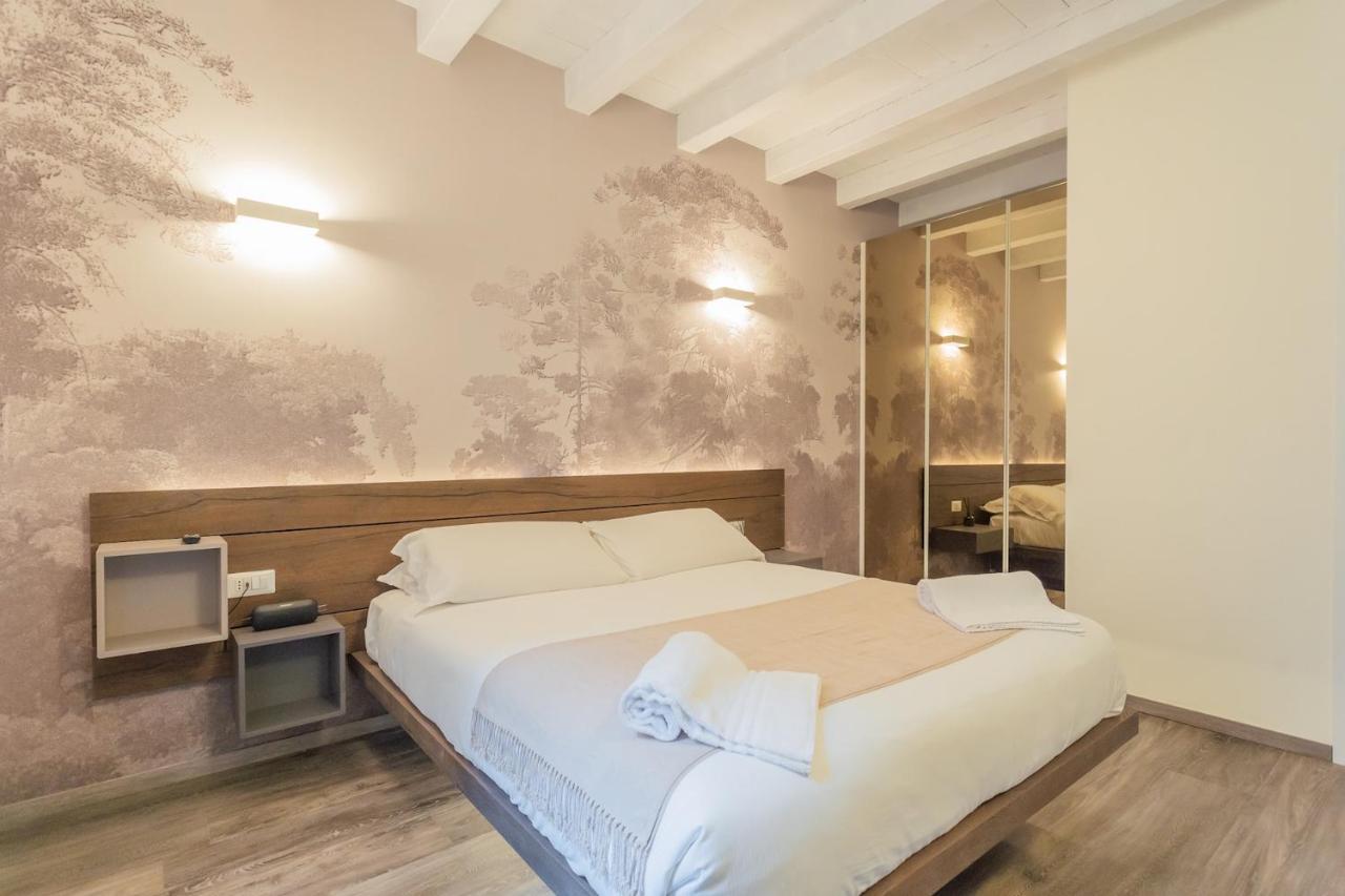 Modern & Stylish Apartment In Como City By Rent All Como Buitenkant foto