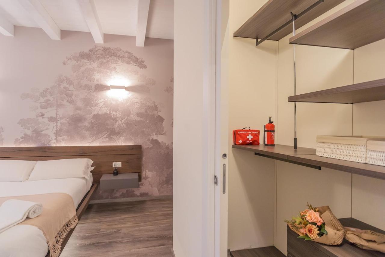 Modern & Stylish Apartment In Como City By Rent All Como Buitenkant foto