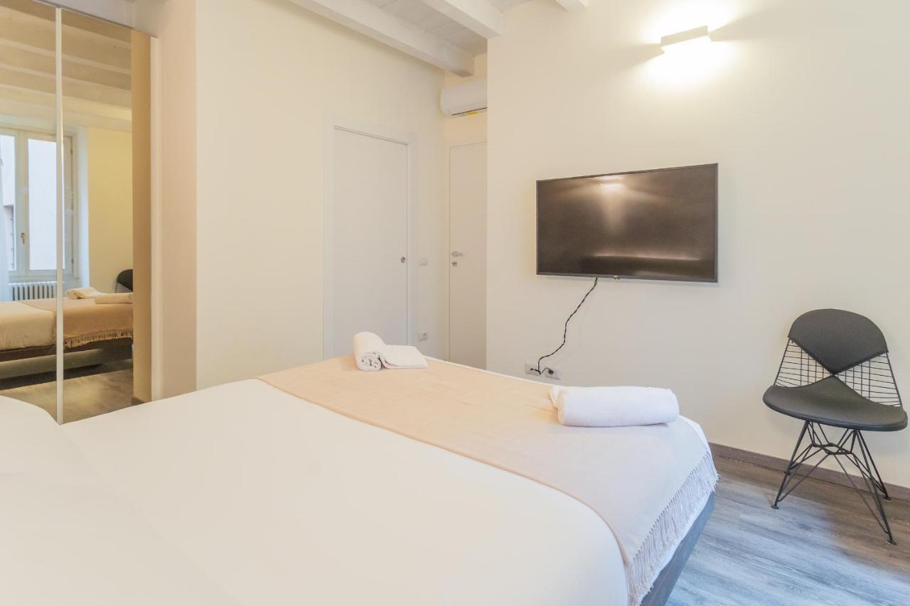 Modern & Stylish Apartment In Como City By Rent All Como Buitenkant foto